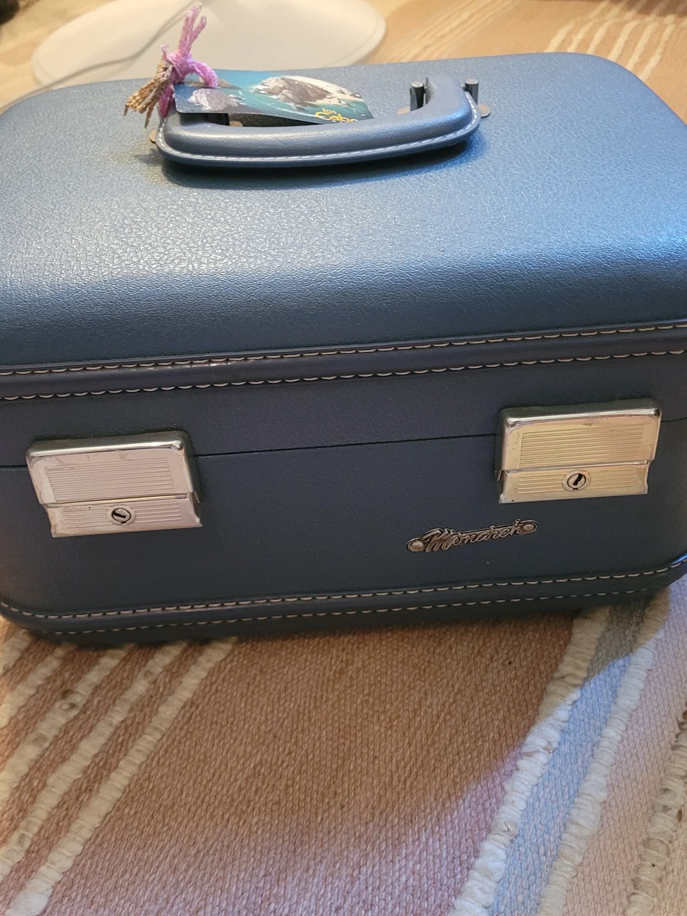 Women's Baby Blue Small Train Case, Monarch Brand, In Excellent Shape!